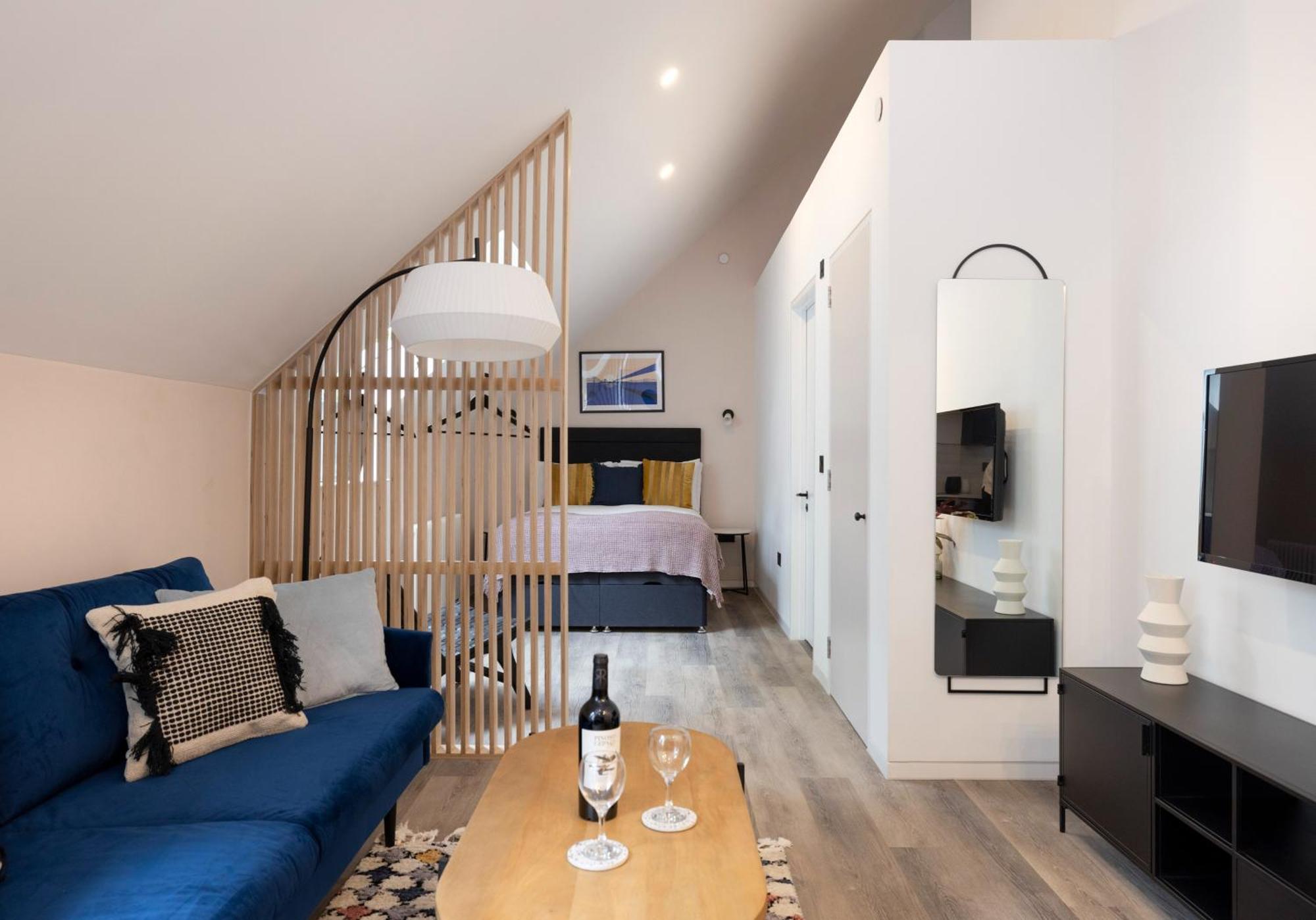 אדינבורו Charming Studios Near Holyrood Park & Calton Hill חדר תמונה