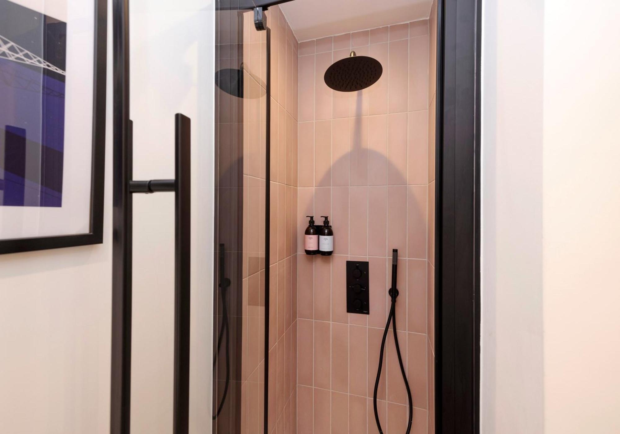 אדינבורו Charming Studios Near Holyrood Park & Calton Hill חדר תמונה