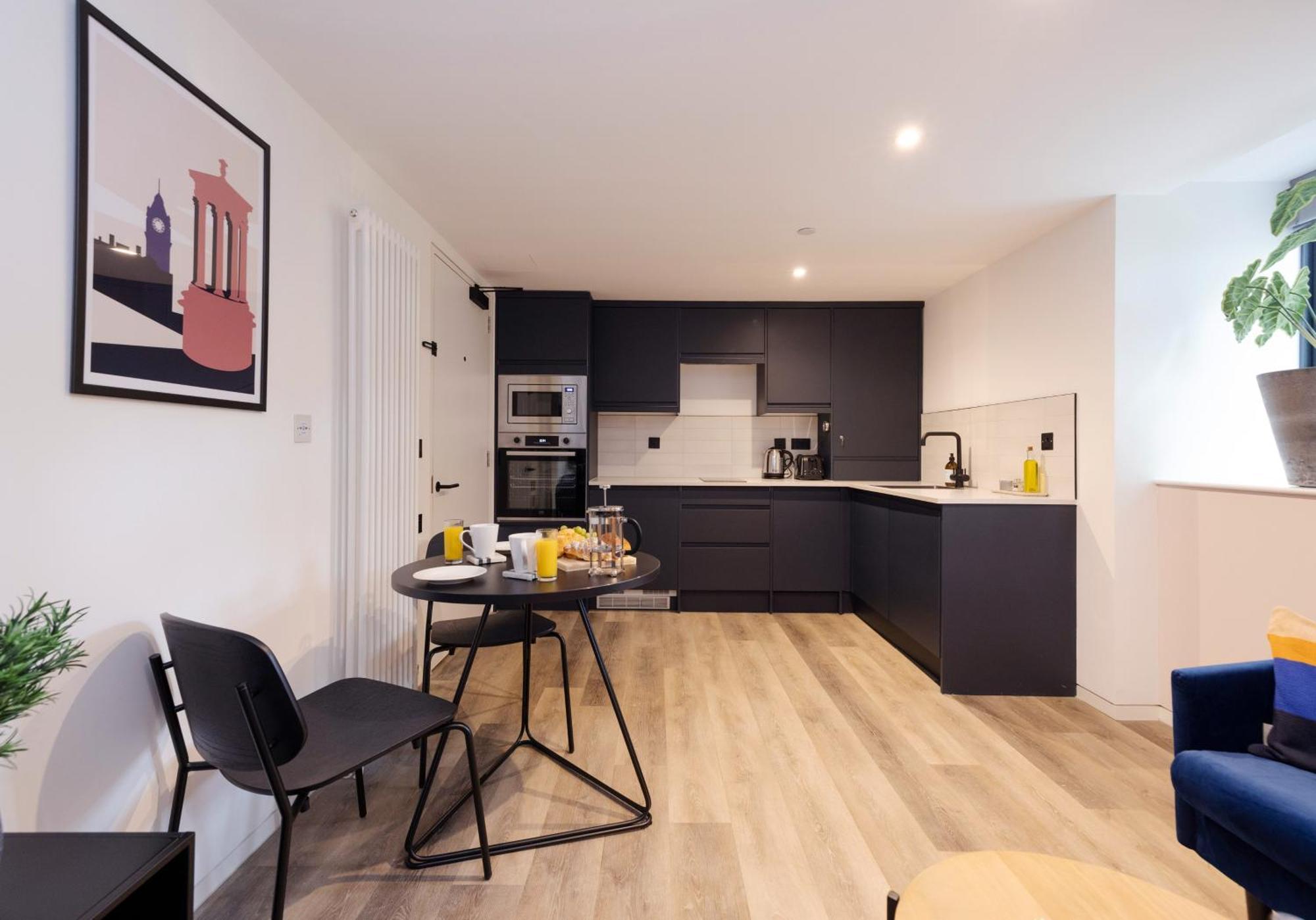 אדינבורו Charming Studios Near Holyrood Park & Calton Hill חדר תמונה