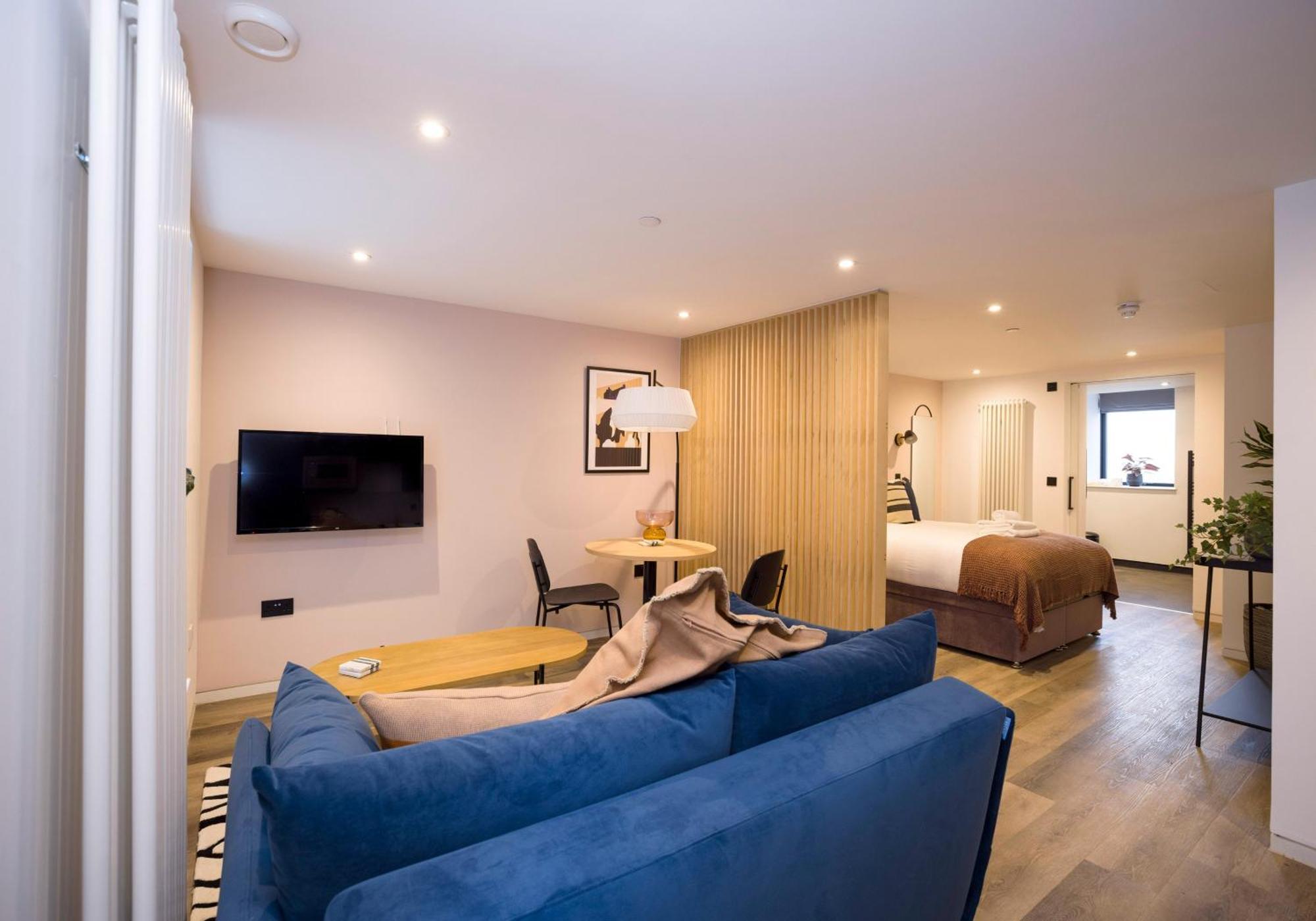 אדינבורו Charming Studios Near Holyrood Park & Calton Hill מראה חיצוני תמונה